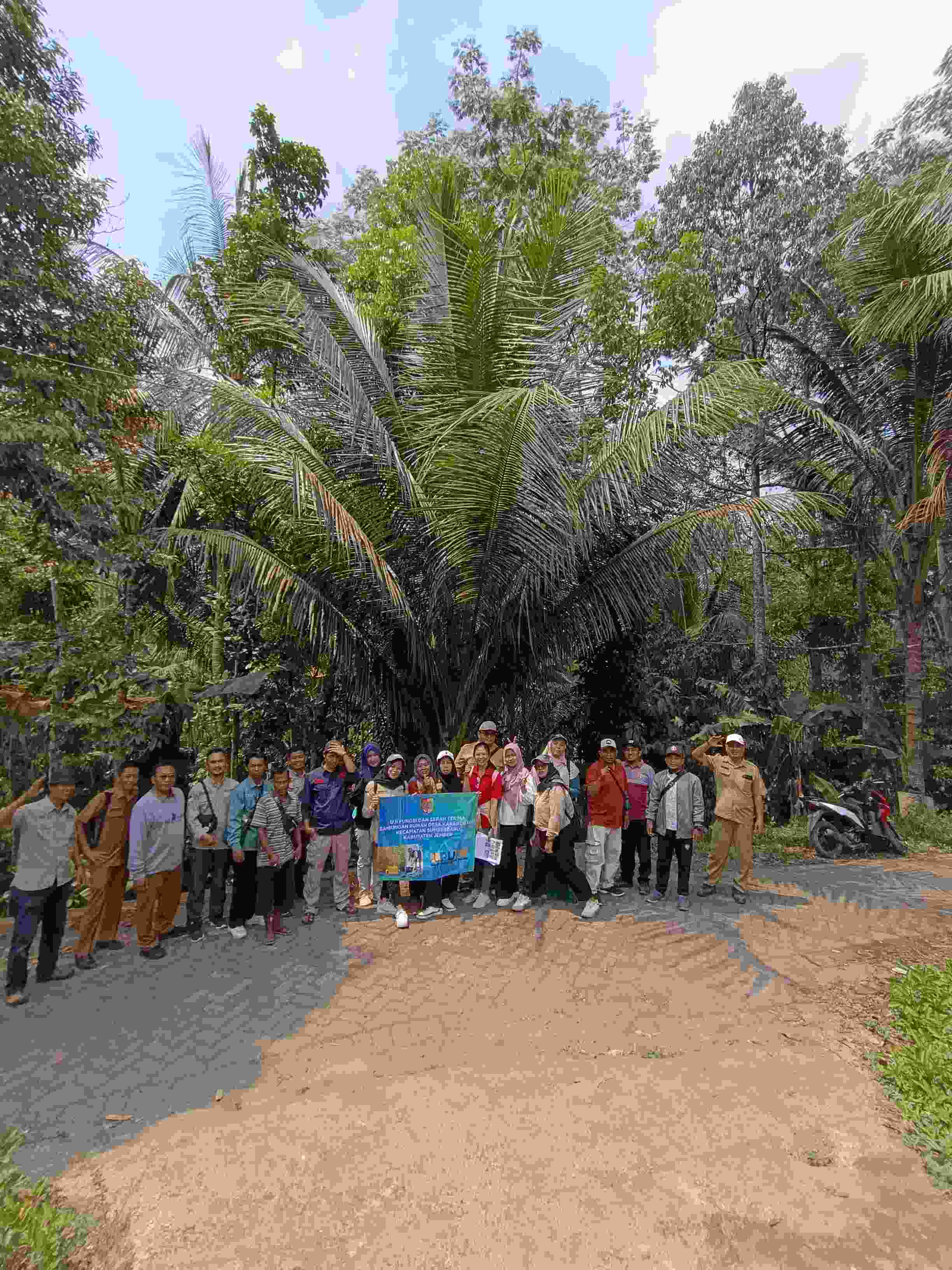 Gambar VERIFIKASI LAPANGAN PROGRAM HIBAH AIR MINUM PERDESAAN DI DESA KARANGBAYAT JEMBER TAHUN 2023.